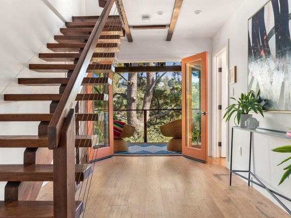 5450 Estates Dr, Oakland CA 94618