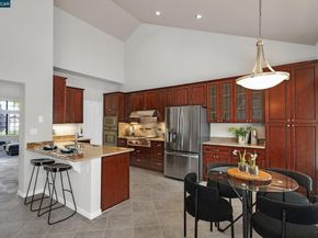 204 Vista Glen Pl, Martinez CA 94553