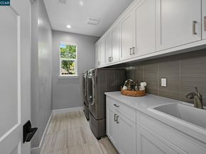 226 Akabane Ln, Danville CA 94506
