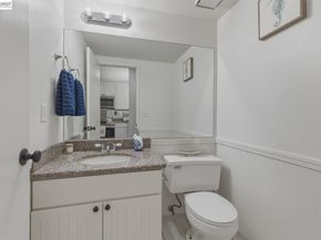 20153 Forest Ave 9, Castro Valley CA 94546