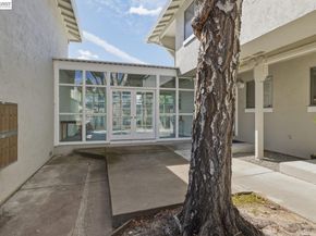 20153 Forest Ave 9, Castro Valley CA 94546