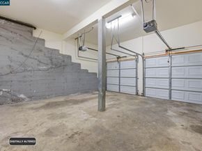 8910 Burr St, Oakland CA 94605