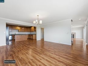 8910 Burr St, Oakland CA 94605