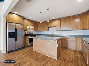 8910 Burr St, Oakland CA 94605