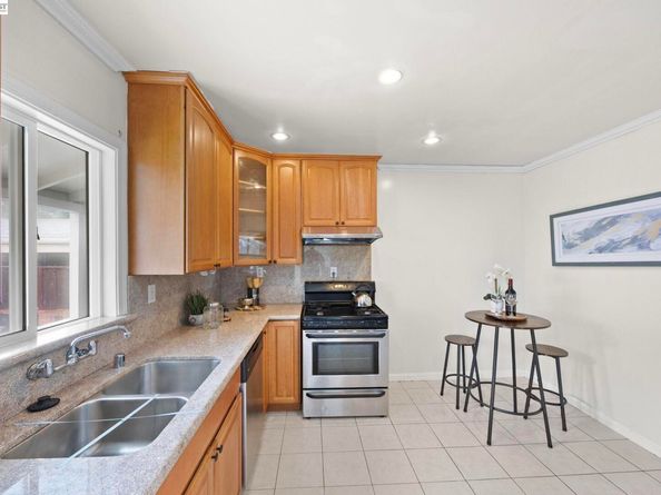 1686 Grand Avenue, San Leandro CA 94577