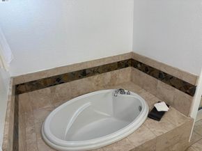 6387 Narcissus Ave, Newark CA 94560