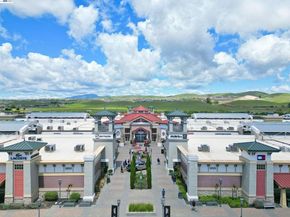 637 Dover Way, Livermore CA 94551