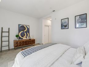 23 City Limits Cir, Emeryville CA 94608