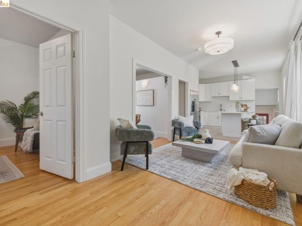 1116 E 20Th St, Oakland CA 94606