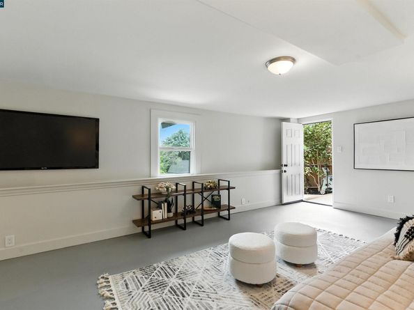 5020 Golden Gate Ave, Oakland CA 94618
