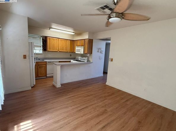 2438 Savannah Court, Oakland CA 94605
