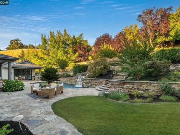 51 Brightwood Cir, Danville CA 94506