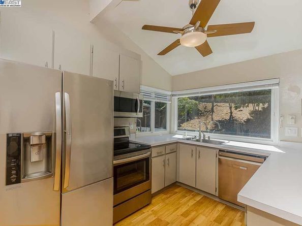 7897 Meadowbrook Court, Pleasanton CA 94588