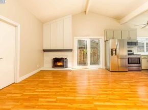 7897 Meadowbrook Court, Pleasanton CA 94588