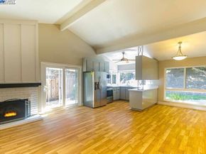 7897 Meadowbrook Court, Pleasanton CA 94588