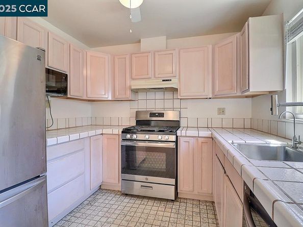 2465 Buena Vista Ave, Walnut Creek CA 94597