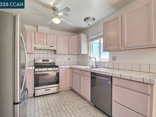 2465 Buena Vista Ave, Walnut Creek CA 94597
