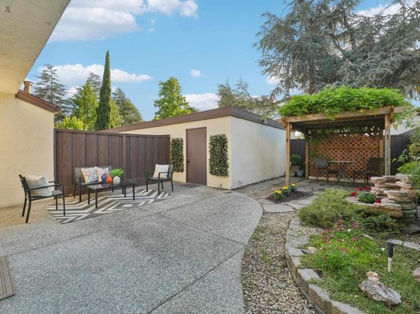 470 Rego Cmn, Fremont CA 94536