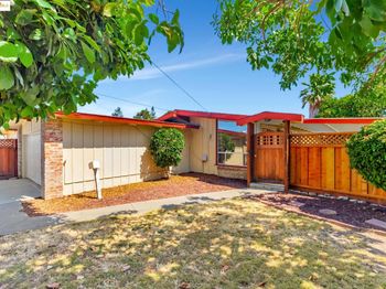 27624 Orlando Ave