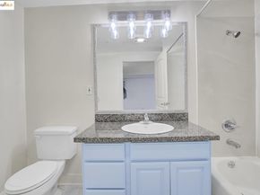 1515 14th AVE 302, Oakland CA 94606