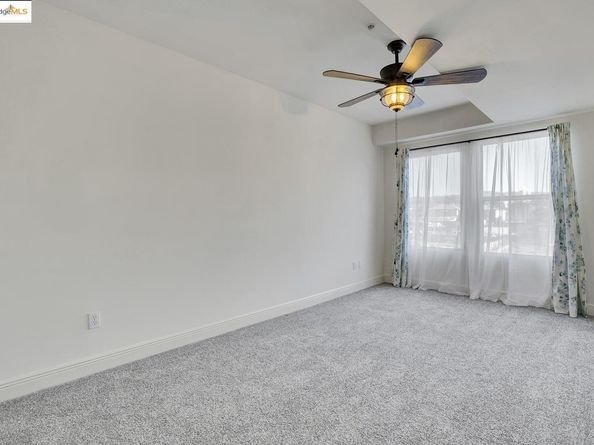 1515 14th AVE 302, Oakland CA 94606