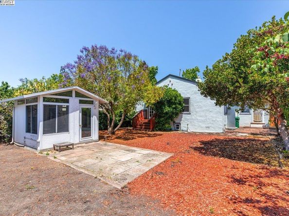 130 Marlow Dr, Oakland CA 94605