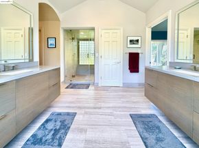 78 Scenic Dr, Orinda CA 94563