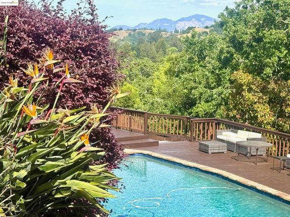 78 Scenic Dr, Orinda CA 94563