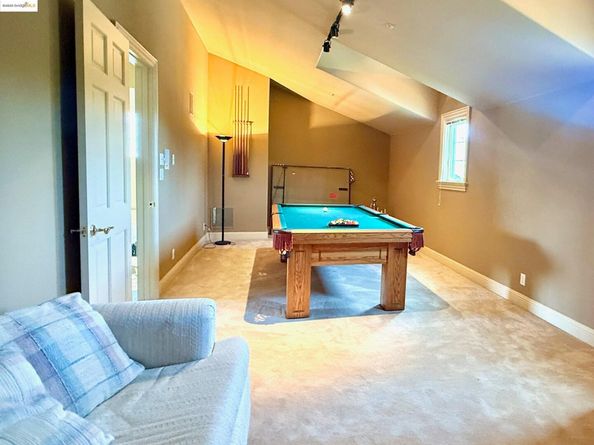 78 Scenic Dr, Orinda CA 94563