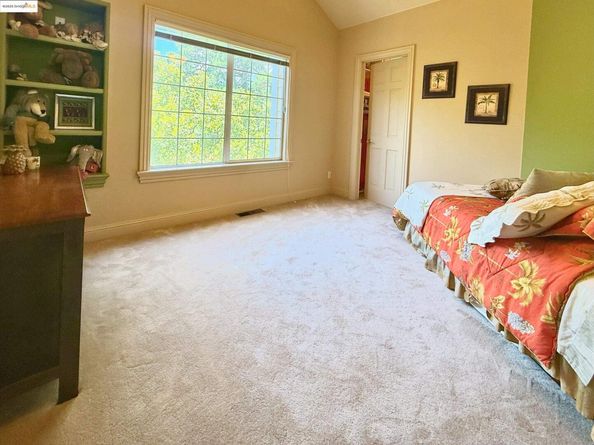 78 Scenic Dr, Orinda CA 94563