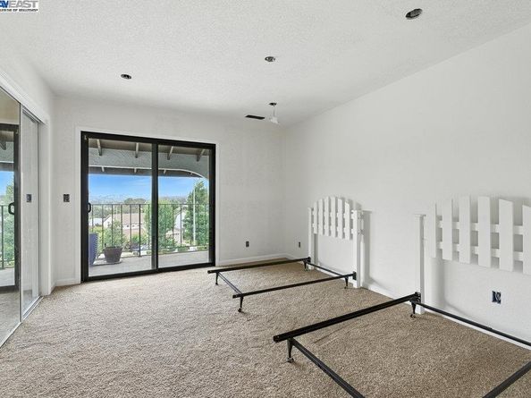 21798 Independent School Rd, Castro Valley CA 94552
