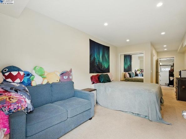 21798 Independent School Rd, Castro Valley CA 94552