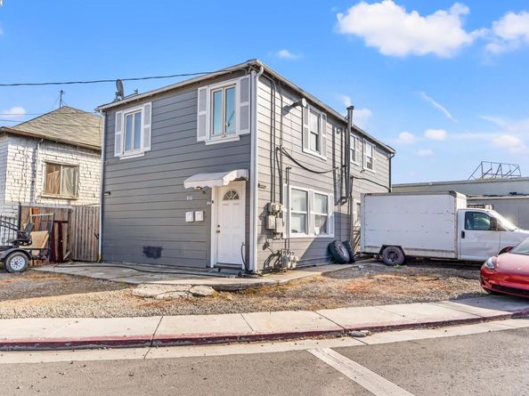 812 Lisbon, Oakland CA 94601