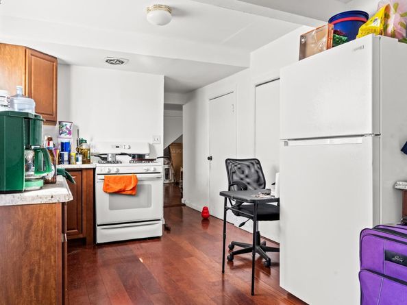 812 Lisbon, Oakland CA 94601
