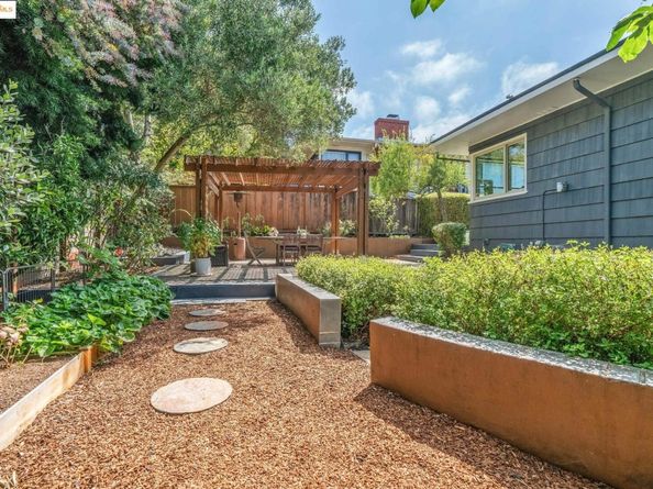 6545 Alta Vista Dr, El Cerrito CA 94530