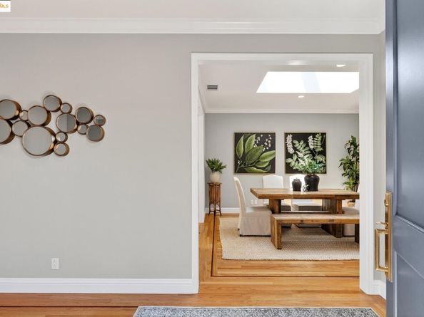 64 Schooner Hl, Oakland CA 94618