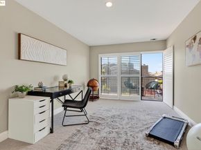 64 Schooner Hl, Oakland CA 94618