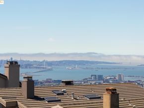 64 Schooner Hl, Oakland CA 94618