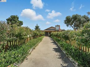 4423 Corto Monterey, Union City CA 94587