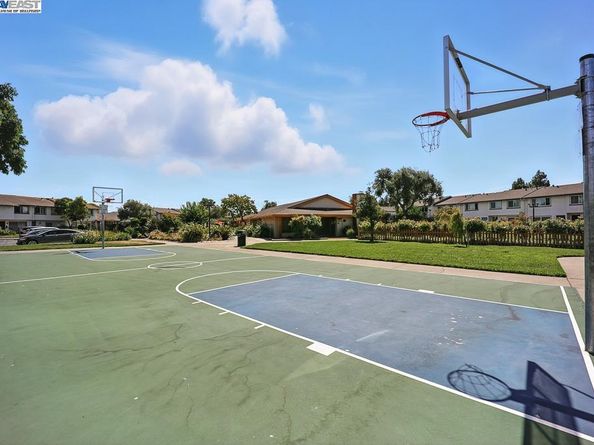 4423 Corto Monterey, Union City CA 94587