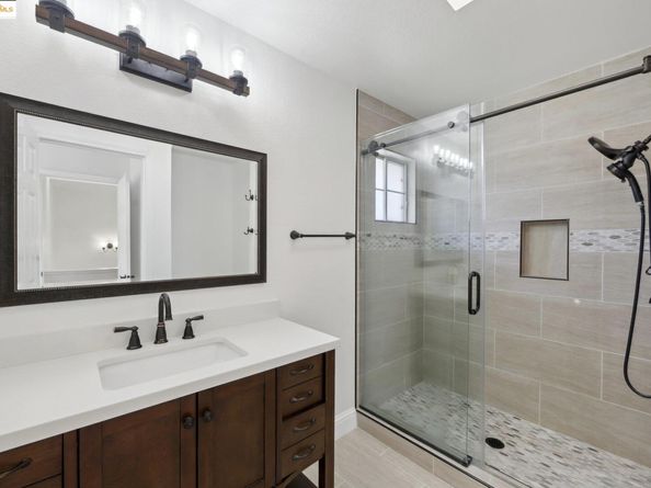 204 Pebblecreek Ct, Martinez CA 94553