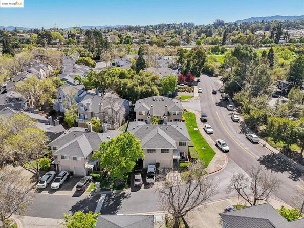 204 Pebblecreek Ct, Martinez CA 94553