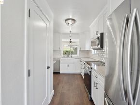 204 Pebblecreek Ct, Martinez CA 94553
