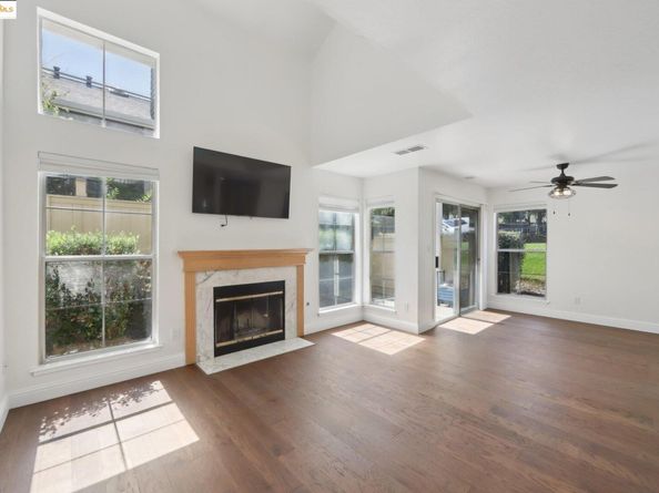 204 Pebblecreek Ct, Martinez CA 94553