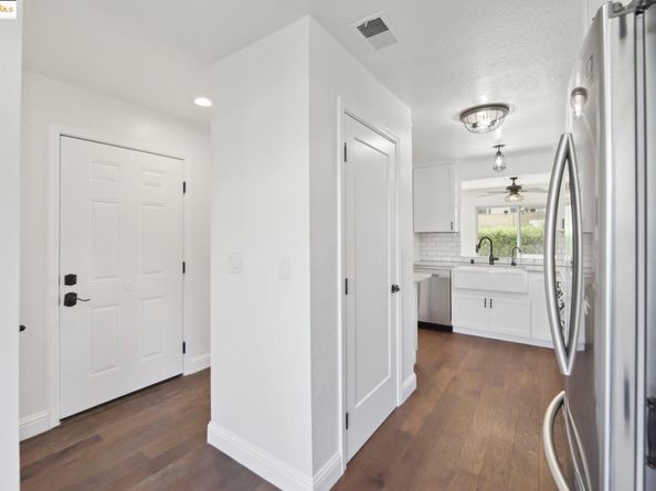 204 Pebblecreek Ct, Martinez CA 94553