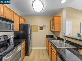 120 Reflections Dr 23, San Ramon CA 94583