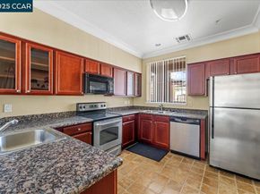120 Reflections Dr 23, San Ramon CA 94583