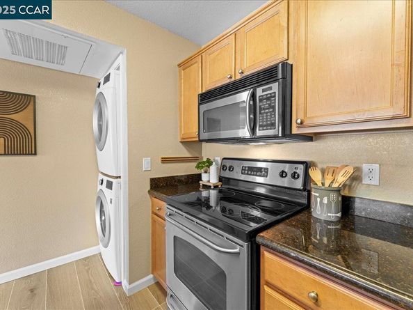 120 Reflections Dr 23, San Ramon CA 94583