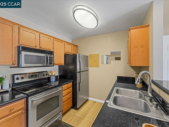 120 Reflections Dr 23, San Ramon CA 94583
