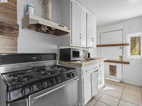 2230 23Rd Ave, Oakland CA 94606